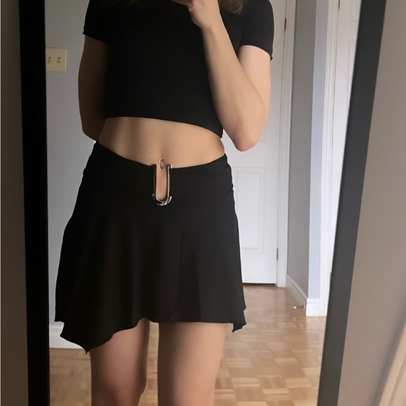 Black mini skirt - Picture 4 of 4